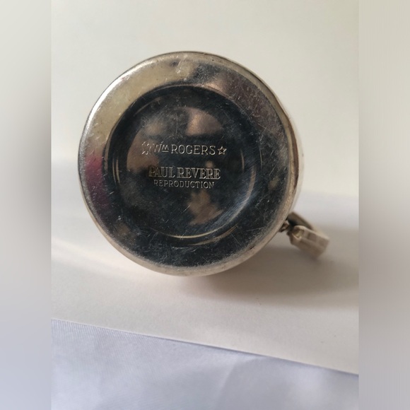 WM Rogers Paul Reverie Reproduced Silver plated creamer - Picture 6 of 7
